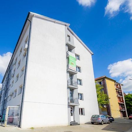 Nice Apartament Arad Exterior foto