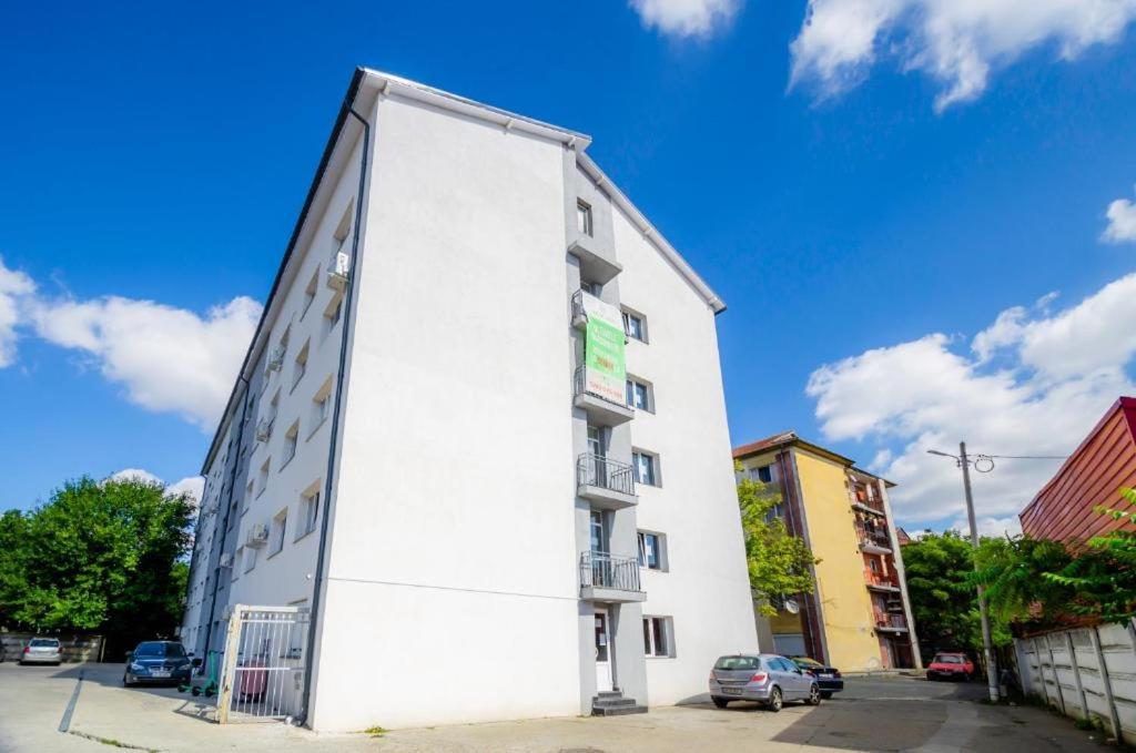 Nice Apartament Arad Exterior foto